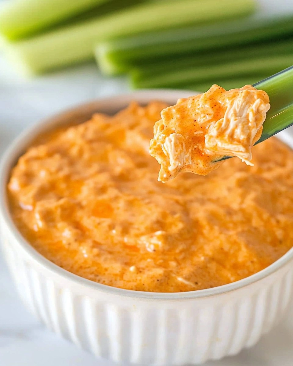 Slow Cooker Buffalo Chicken Dip