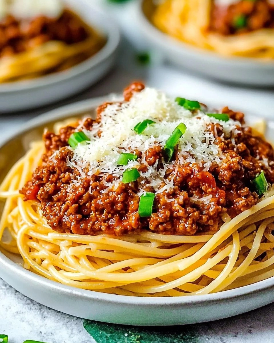 Classic Spaghetti Bolognese (Family Favorite) 2 Classic-Spaghetti-Bolognese-Family-Favorite-Recipe