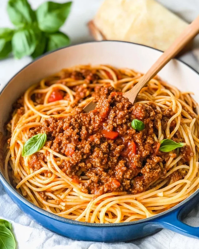 Spaghetti-Bolognese-Classic-Meat-Sauce-Pasta-Dinner-Recipe